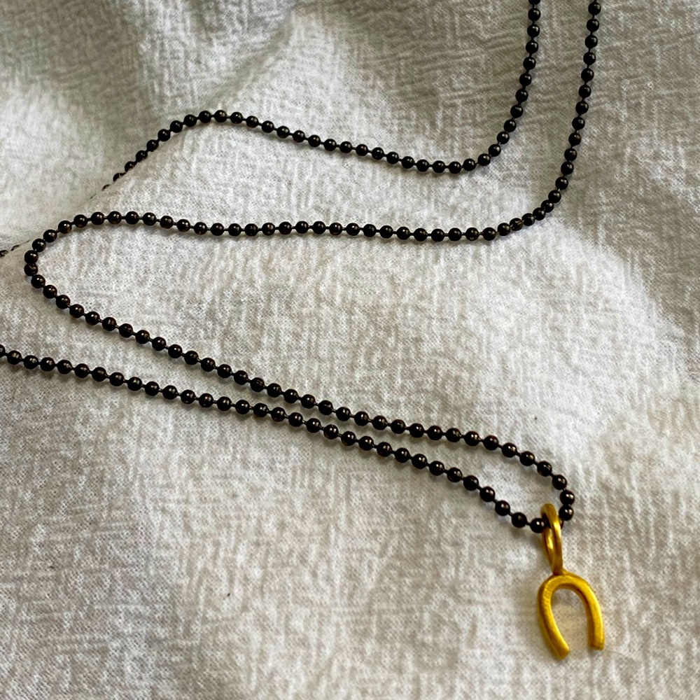 Minimalist horseshoe charm necklace
